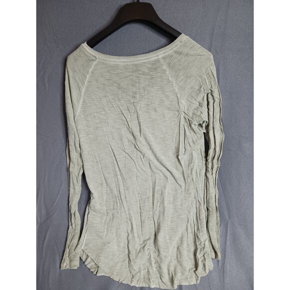 American eagle green long sleeve top size small - Picture 3 of 3